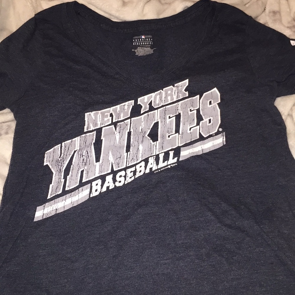 Vintage Yankees ball shirt